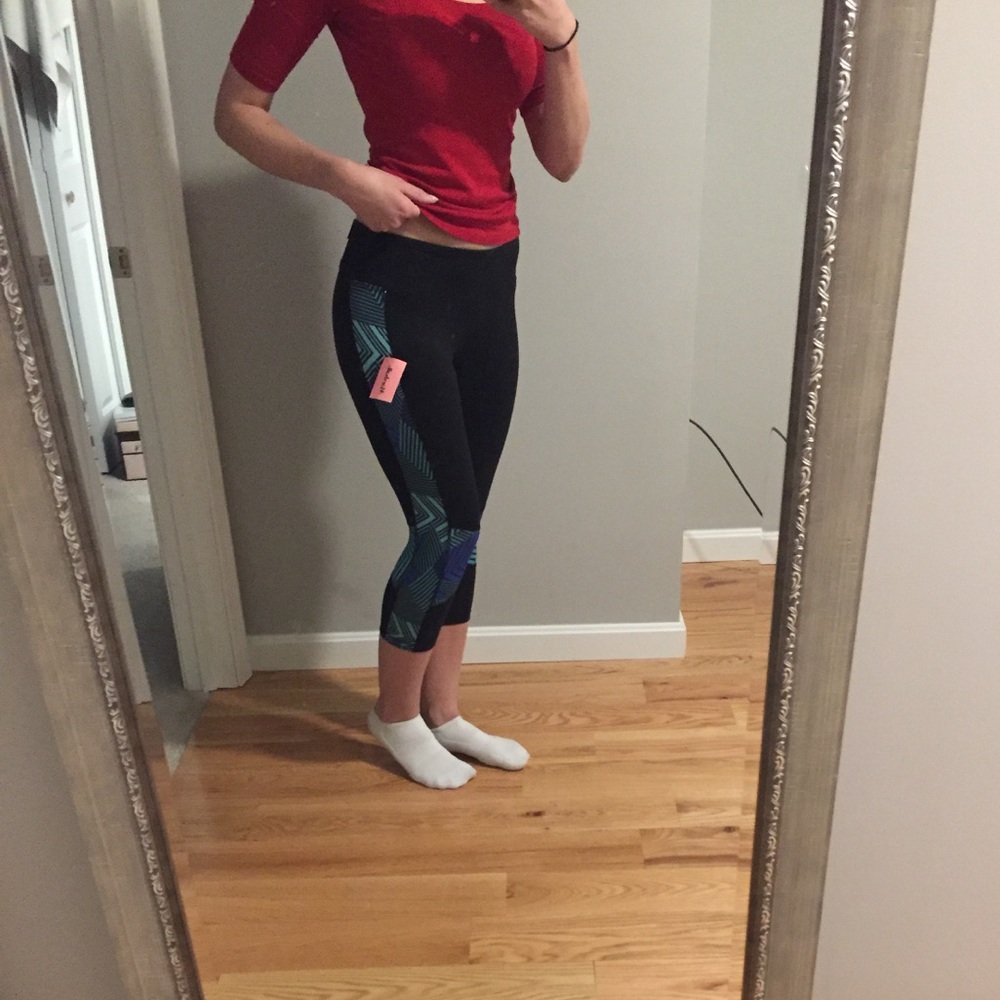NWT workout crops - Picture 5 of 5